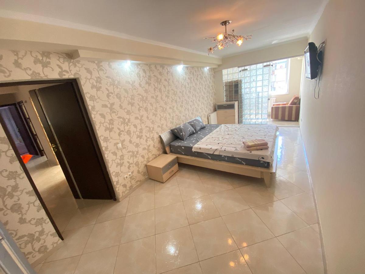 Ultra Central Double Room Appartment In Chisinau Exterior foto