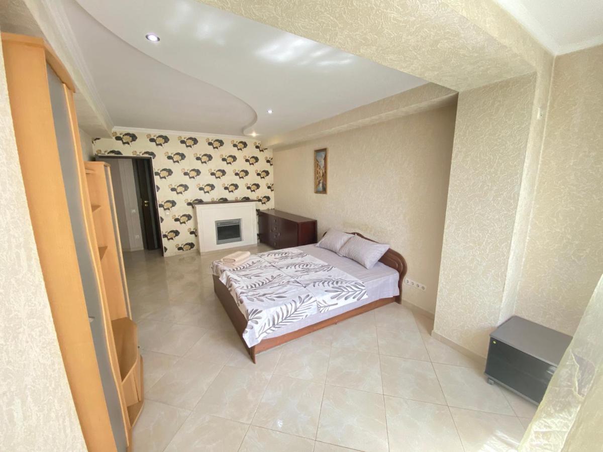 Ultra Central Double Room Appartment In Chisinau Exterior foto